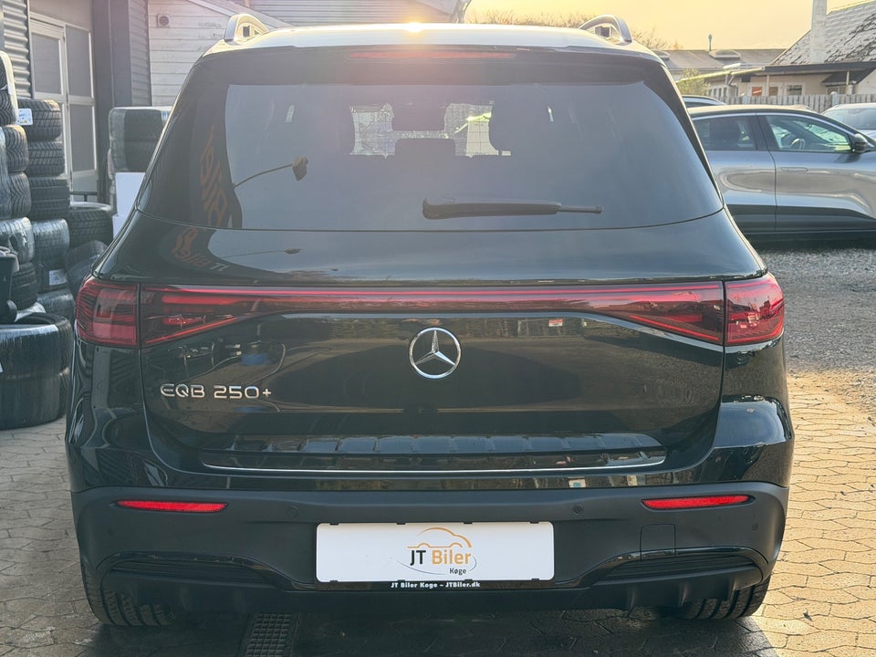 Mercedes EQB250+ AMG Line 7prs 5d