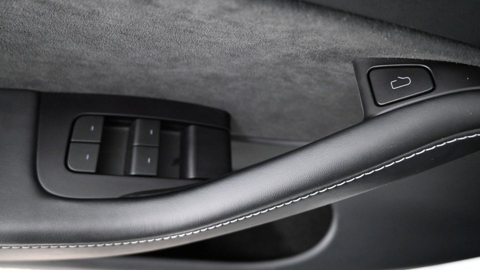 Tesla Model Y Performance AWD 5d