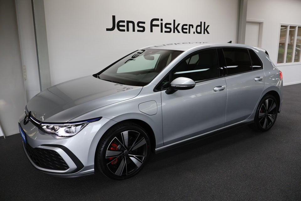 VW Golf VIII 1,4 GTE DSG 5d