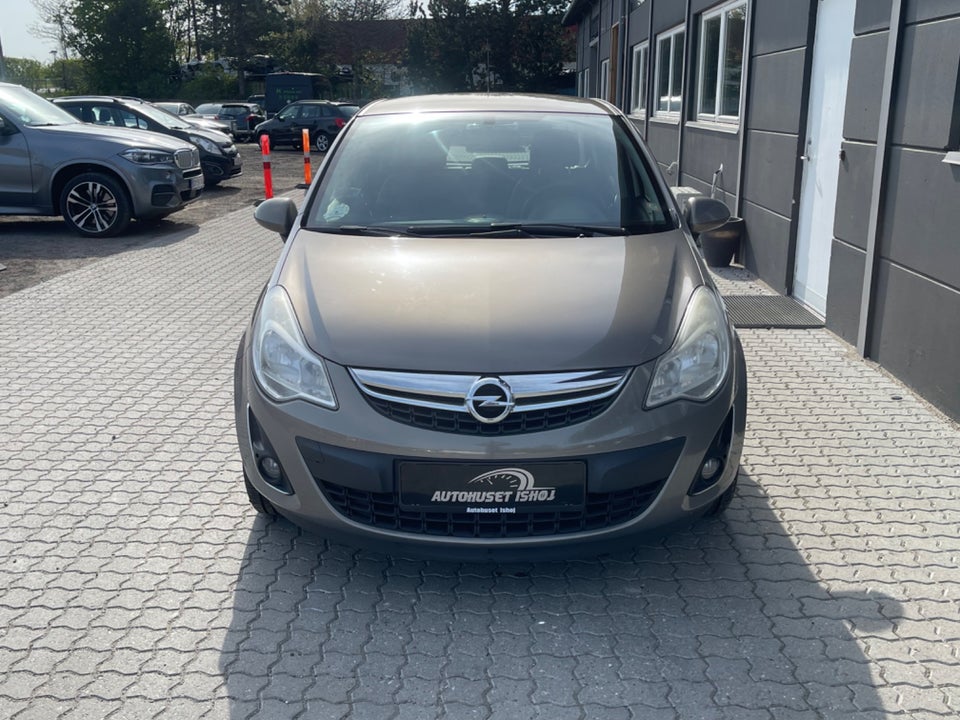 Opel Corsa 1,4 16V Cosmo 5d