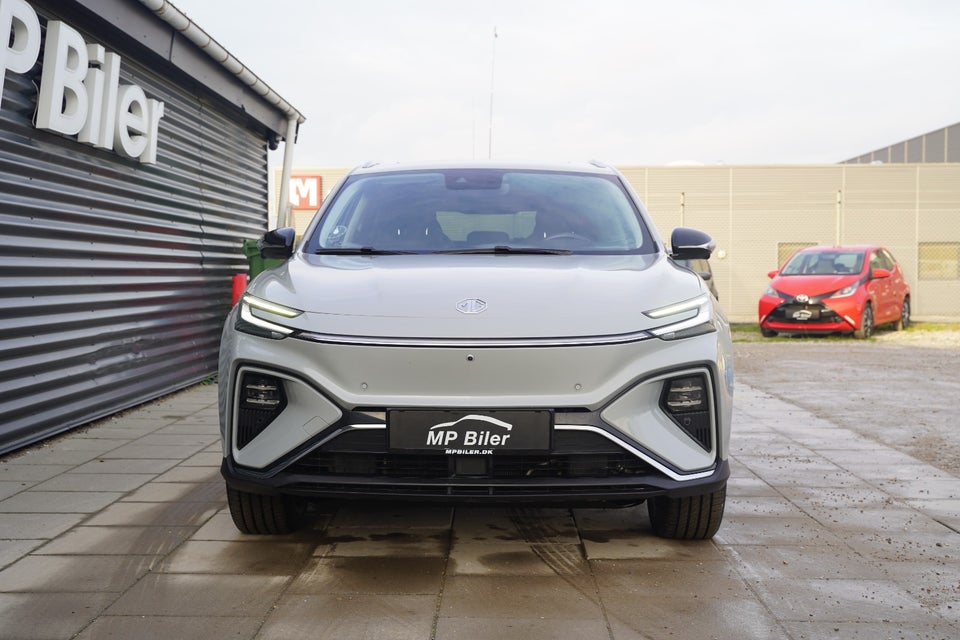 MG Marvel R Performance 5d