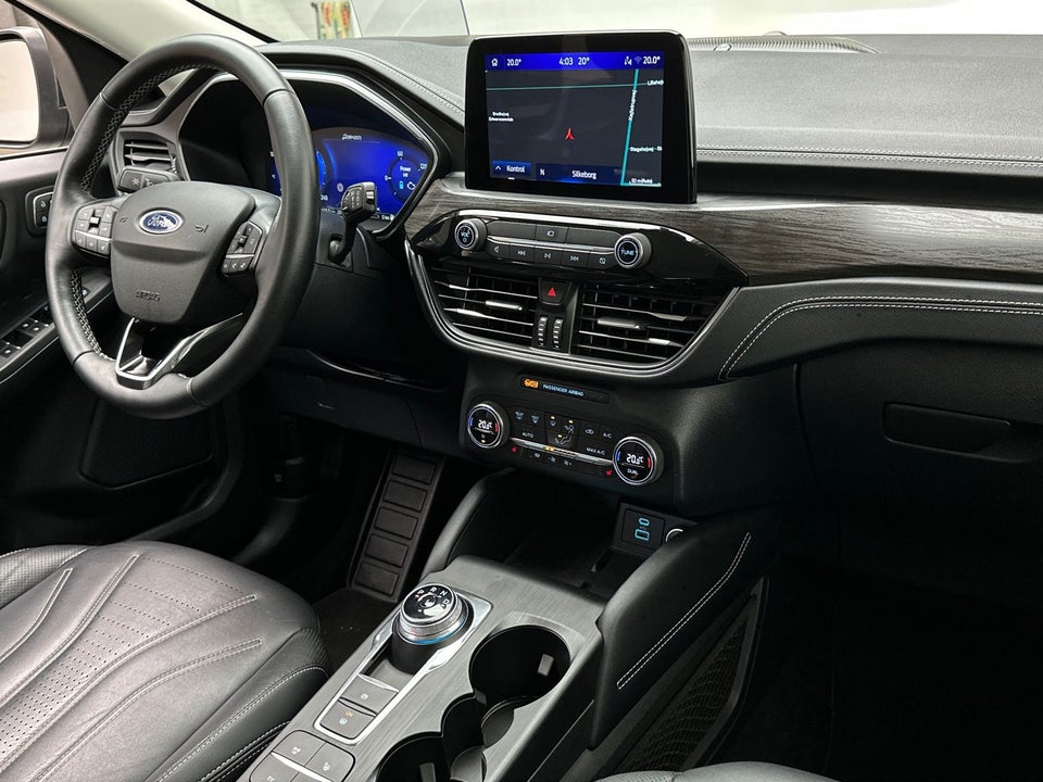 Ford Kuga 2,5 PHEV Vignale CVT 5d