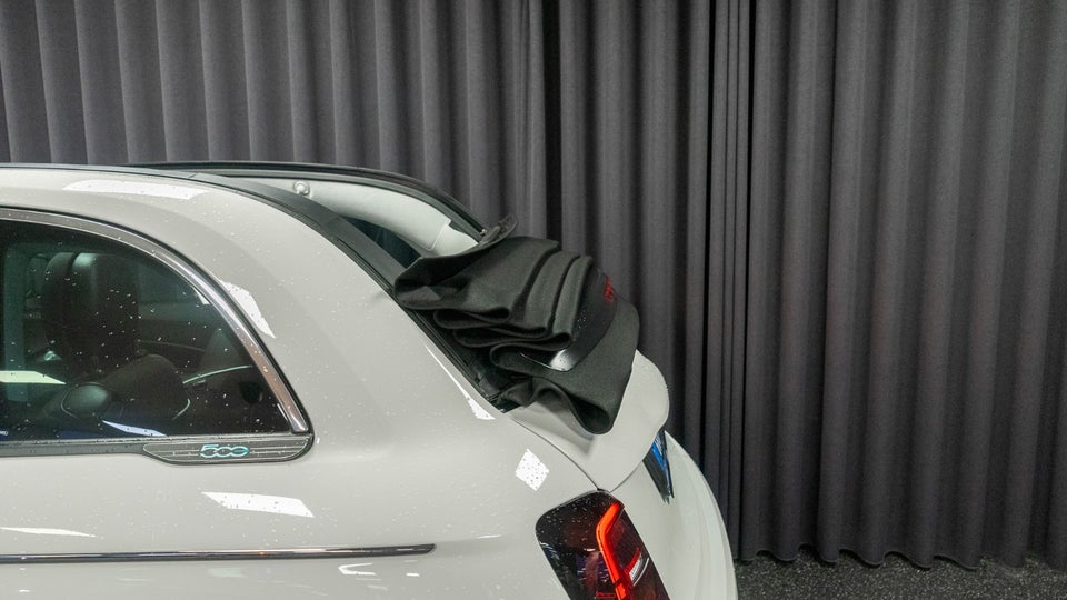 Fiat 500e 42 Icon Cabrio 2d