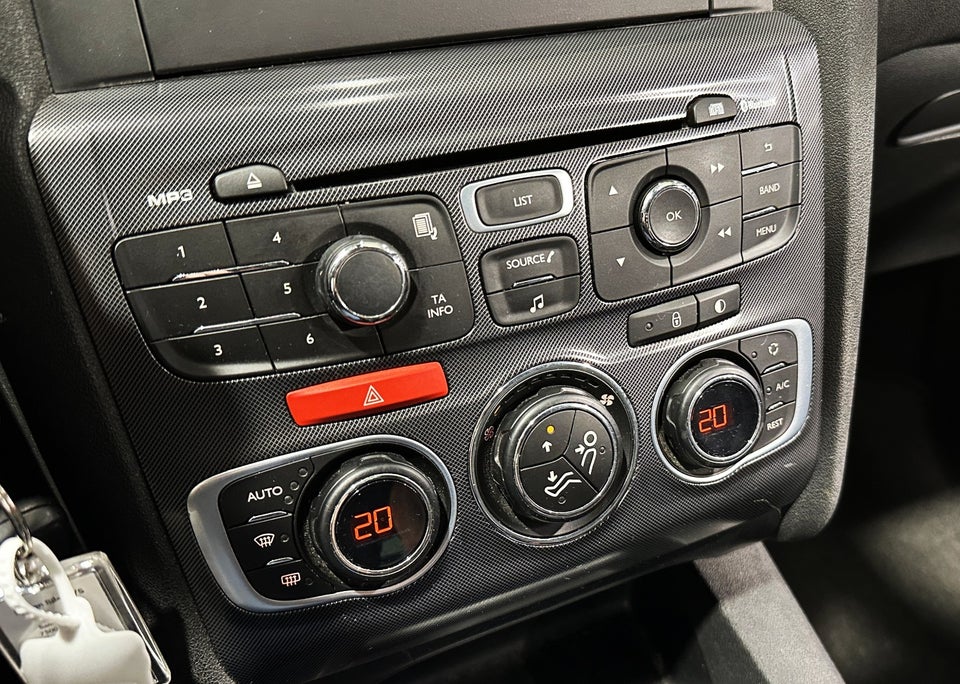 Citroën C4 1,6 e-HDi 115 Seduction 5d