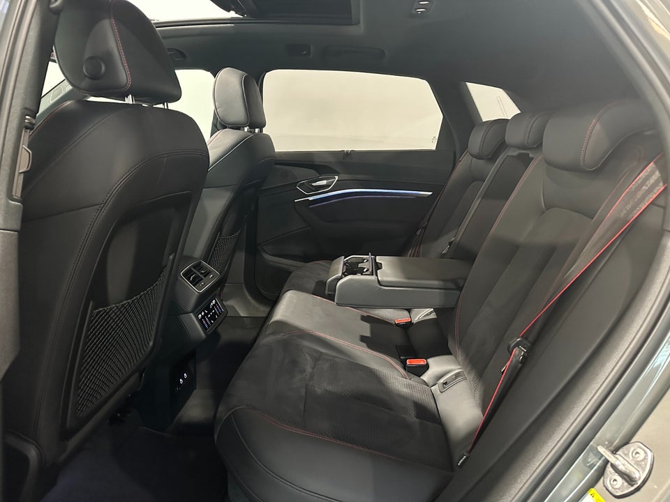 Audi Q8 e-tron 55 S-line Black Edition quattro 5d