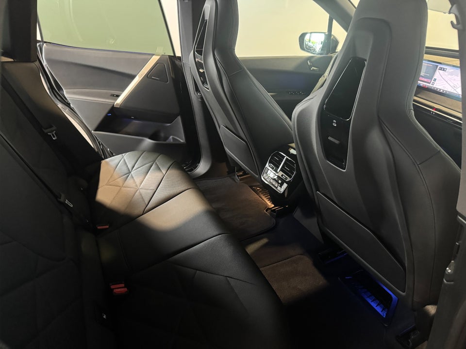 BMW iX xDrive40 Sport 5d