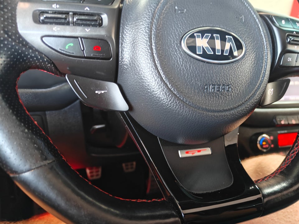 Kia Ceed 1,6 T-GDi GT Advance 5d