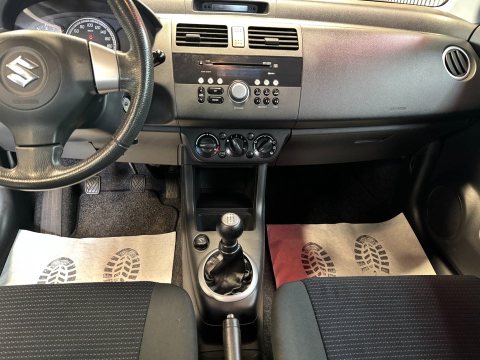 Suzuki Swift 1,3 GL 3d