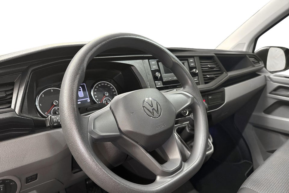 VW Transporter 2,0 TDi 110 Kassevogn lang
