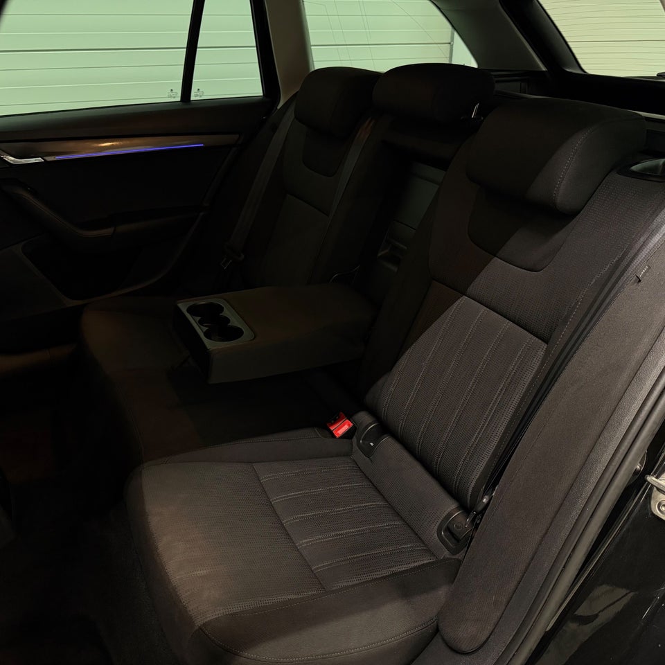 Skoda Octavia 1,6 TDi 115 Style Combi DSG 5d