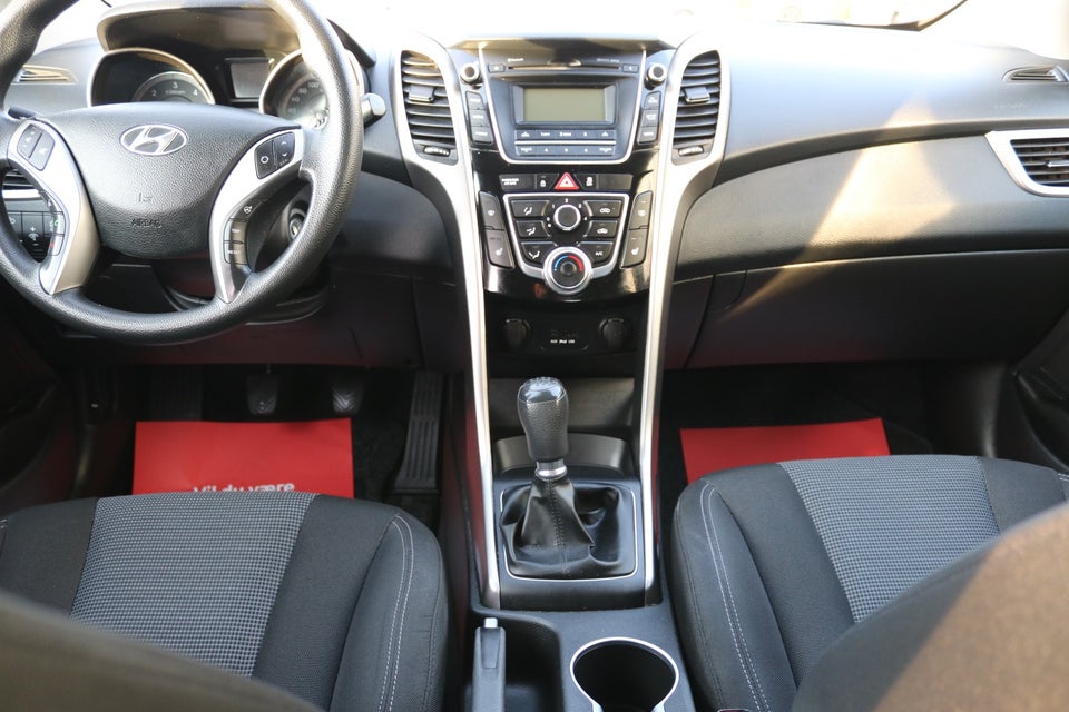 Hyundai i30 1,6 CRDi 110 Comfort Eco 5d