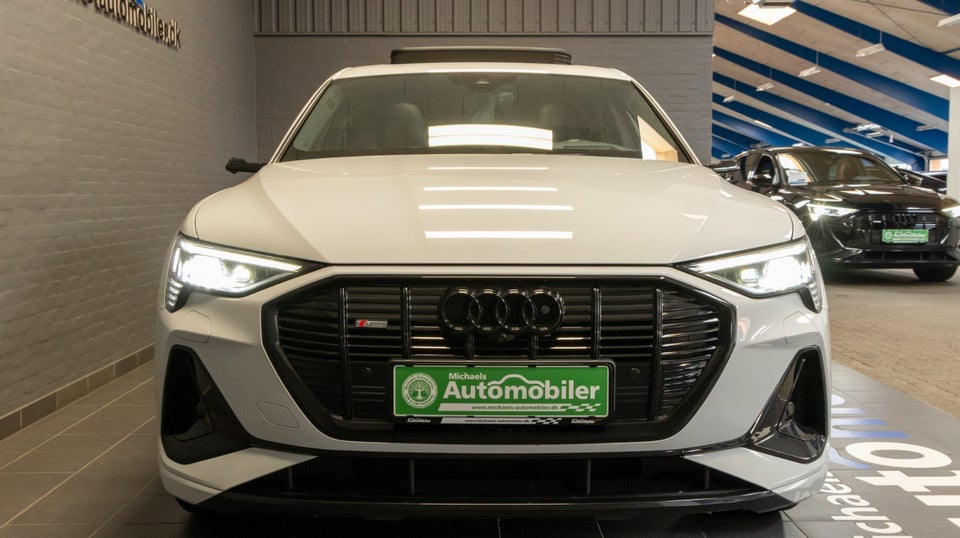 Audi e-tron 55 S-line Sportback quattro 5d