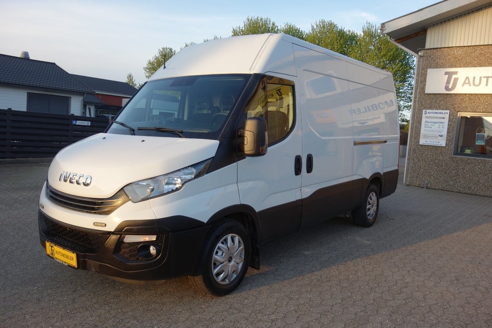 Iveco Daily 2,3 35S16 12m³ Van AG8