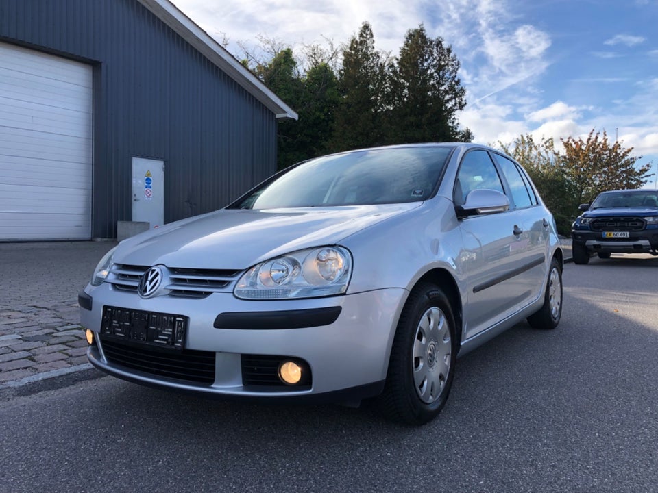 VW Golf V 1,6 FSi Comfortline 5d