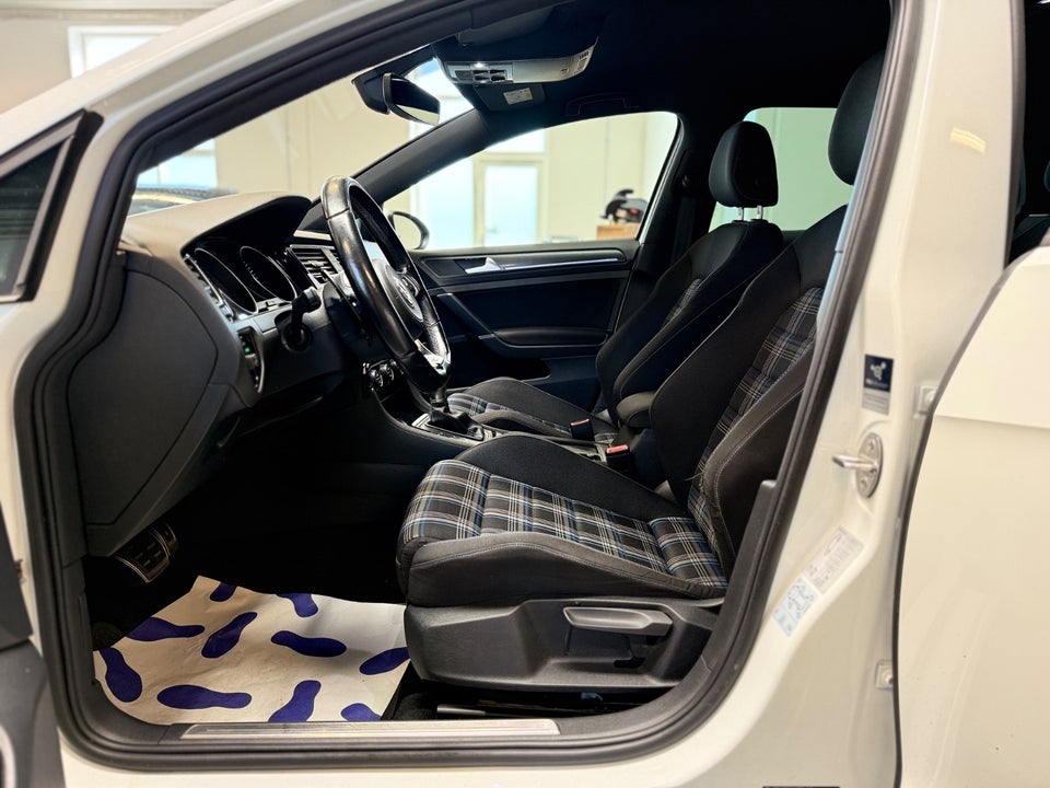VW Golf VII 1,4 TSi 150 Comfortline DSG 5d
