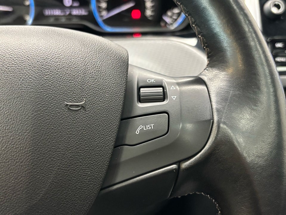 Peugeot 2008 1,5 BlueHDi 100 Exclusive Sky 5d