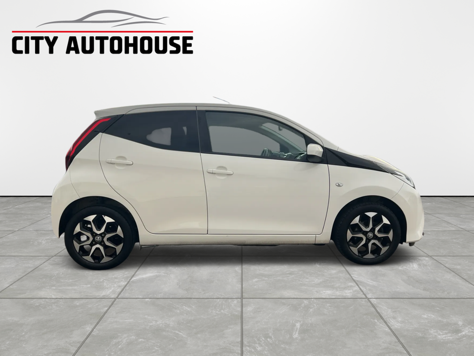 Toyota Aygo 1,0 VVT-i x-press 5d