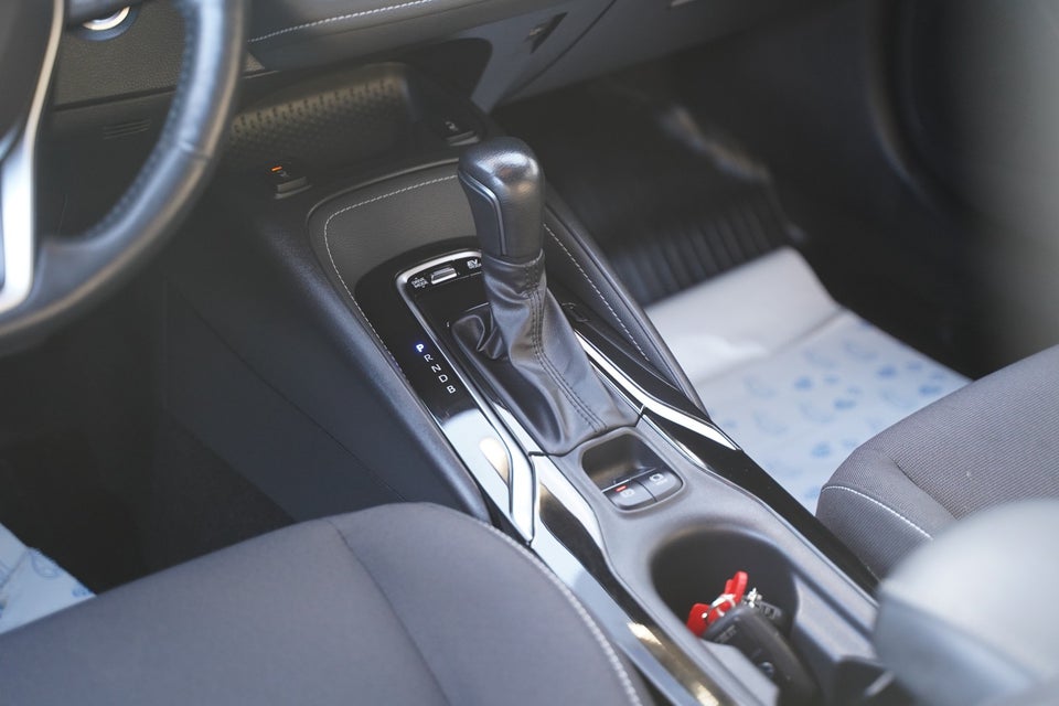 Toyota Corolla 1,8 Hybrid Active Smart Touring Sports MDS 5d