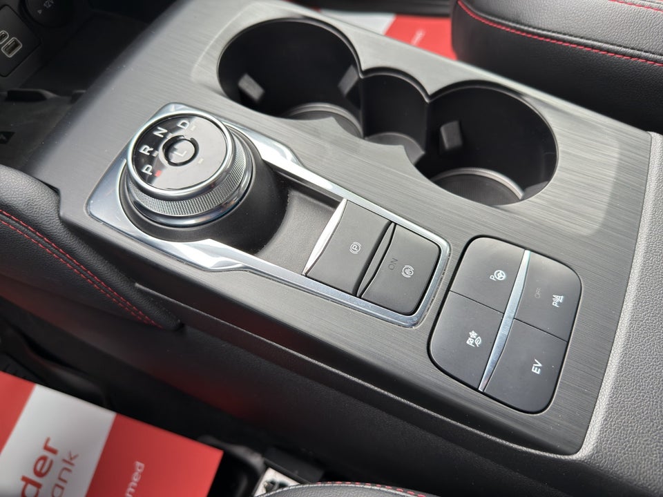 Ford Kuga 2,5 PHEV ST-Line X CVT 5d