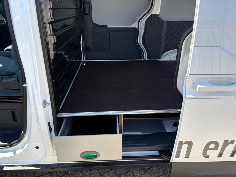 Kia PV5 71 Cargo L2H1 Long Range Work Pro