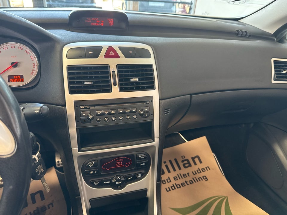 Peugeot 307 2,0 16V CC 2d