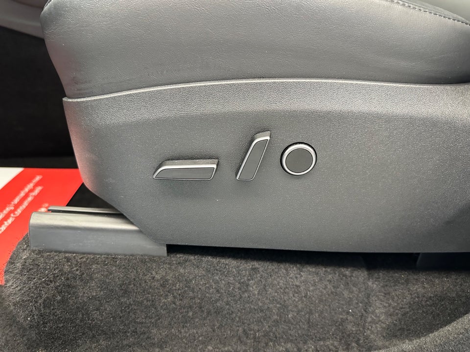 Tesla Model Y RWD 5d