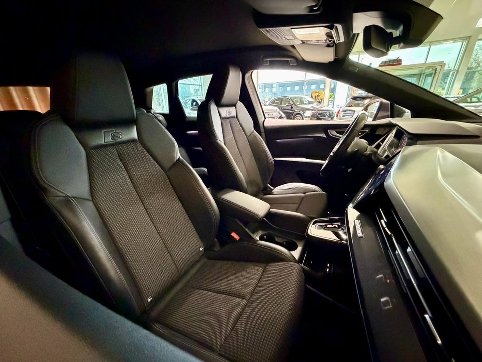 Audi Q4 e-tron 40 S-line 5d