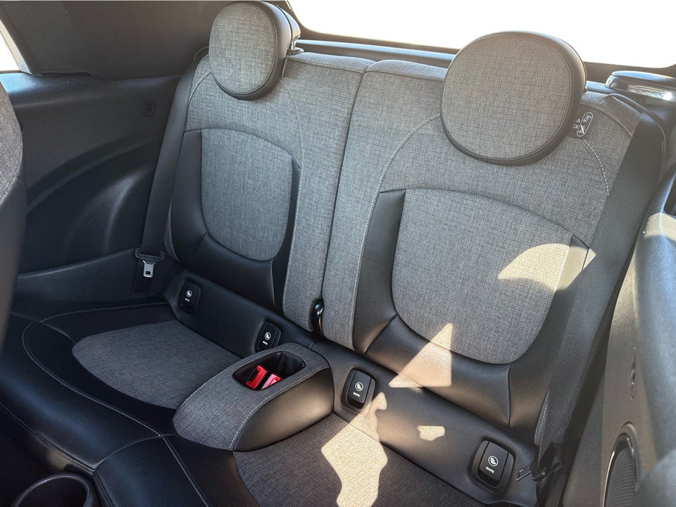 MINI Cooper 1,5 Essential Cabriolet aut. 2d