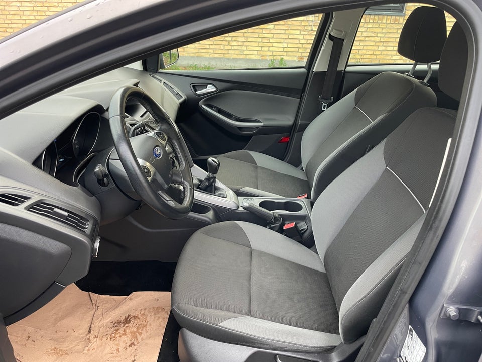 Ford Focus 1,6 Ti-VCT 105 Titanium stc. 5d