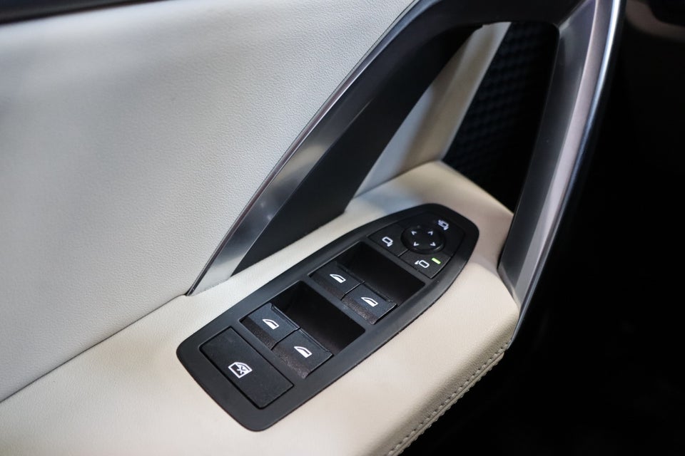 BMW iX2 eDrive20 M-Sport 5d