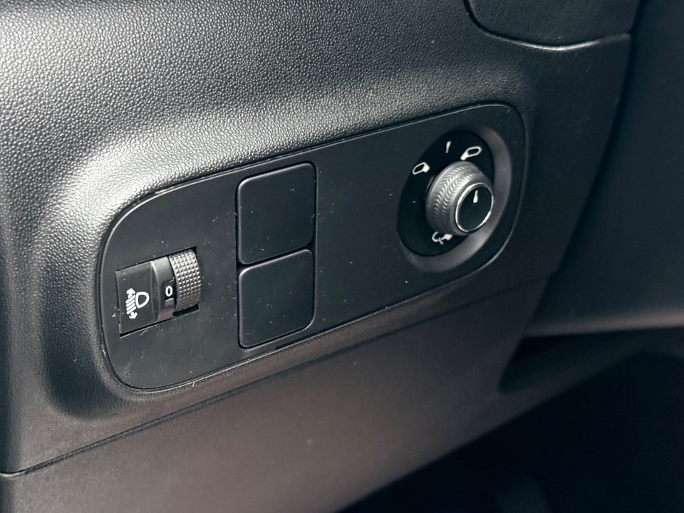 Citroën C3 1,2 PureTech 83 Shine Sport 5d