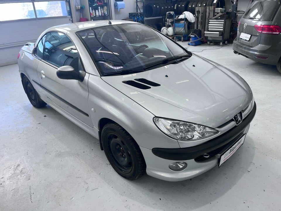 Peugeot 206 2,0 16V CC 2d