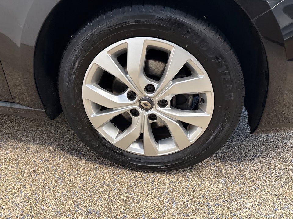 Renault Megane IV 1,3 TCe 140 Limited Sport Tourer 5d