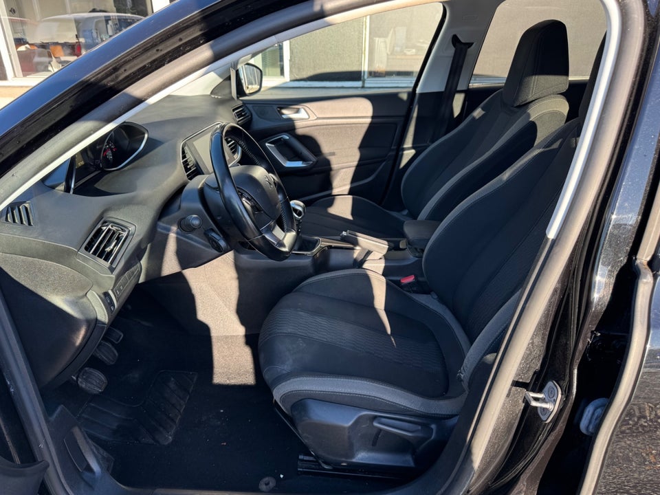 Peugeot 308 1,6 BlueHDi 120 Active SW 5d