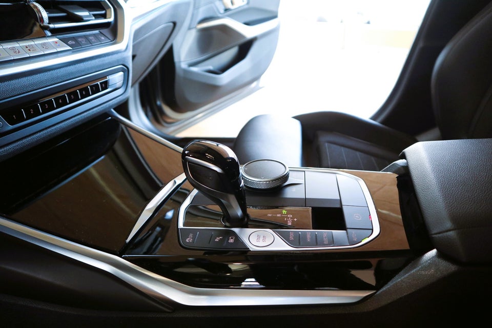 BMW 330e 2,0 Touring Sport Line aut. 5d