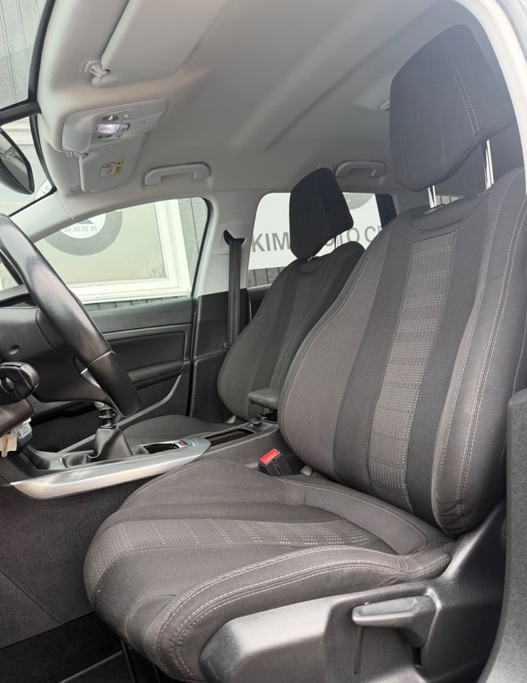 Peugeot 308 1,2 e-THP 130 Active SW 5d