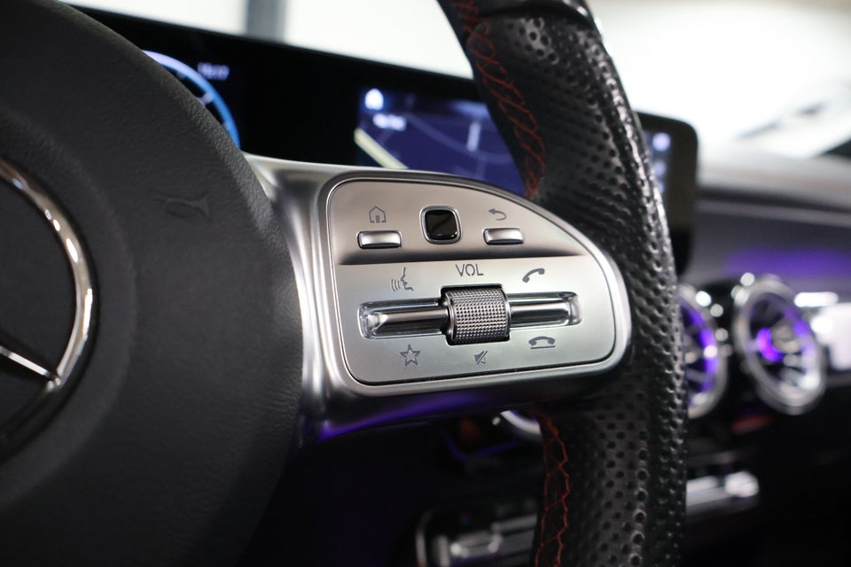 Mercedes EQB300 AMG Line 4Matic 5d