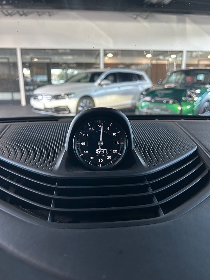 Porsche Taycan Performance+ 4d