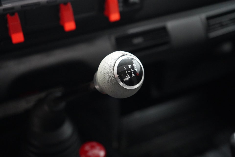 Land Rover Defender 90 2,5 TD5 Hard Top 3d