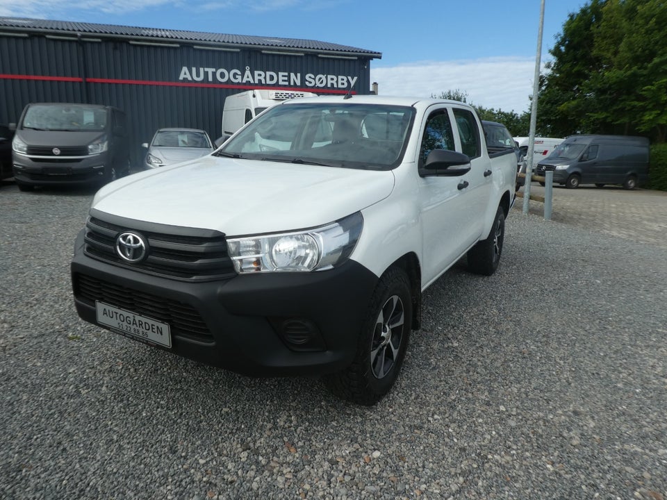 Toyota HiLux 2,4 D-4D 150 T2 Db.Kab 4x4 4d