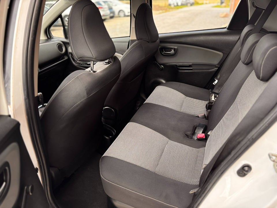 Toyota Yaris 1,5 Hybrid H1 e-CVT 5d