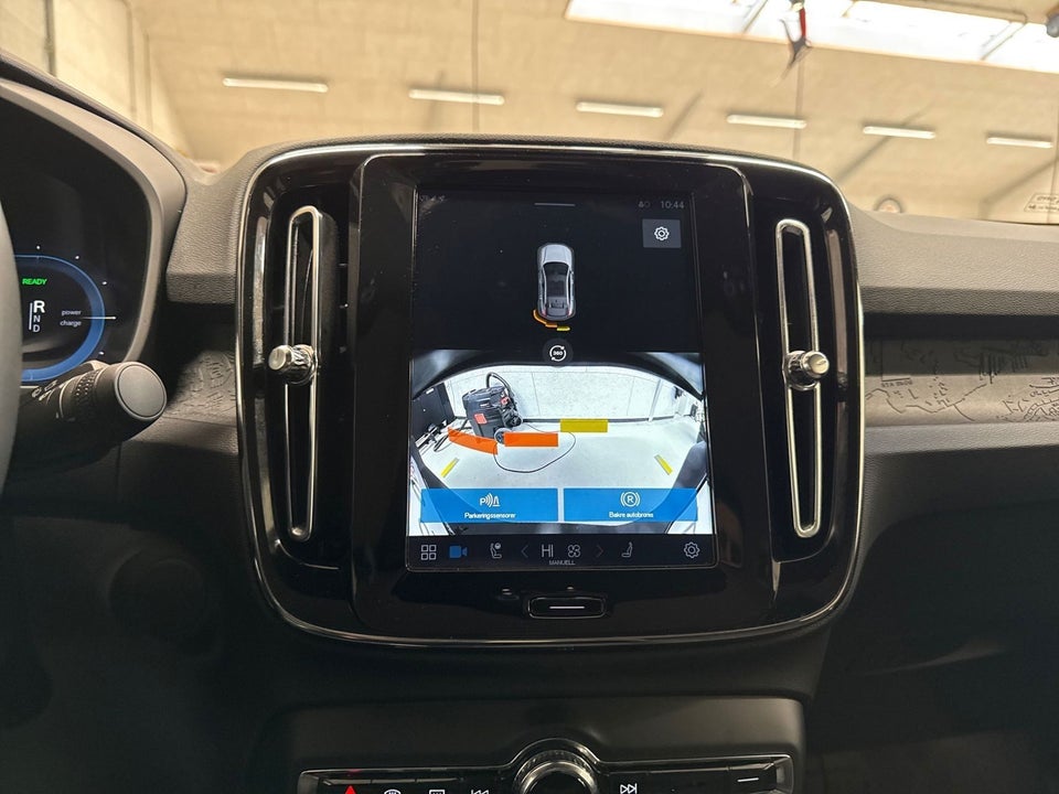 Volvo EC40 Extended Range Black Edition 5d