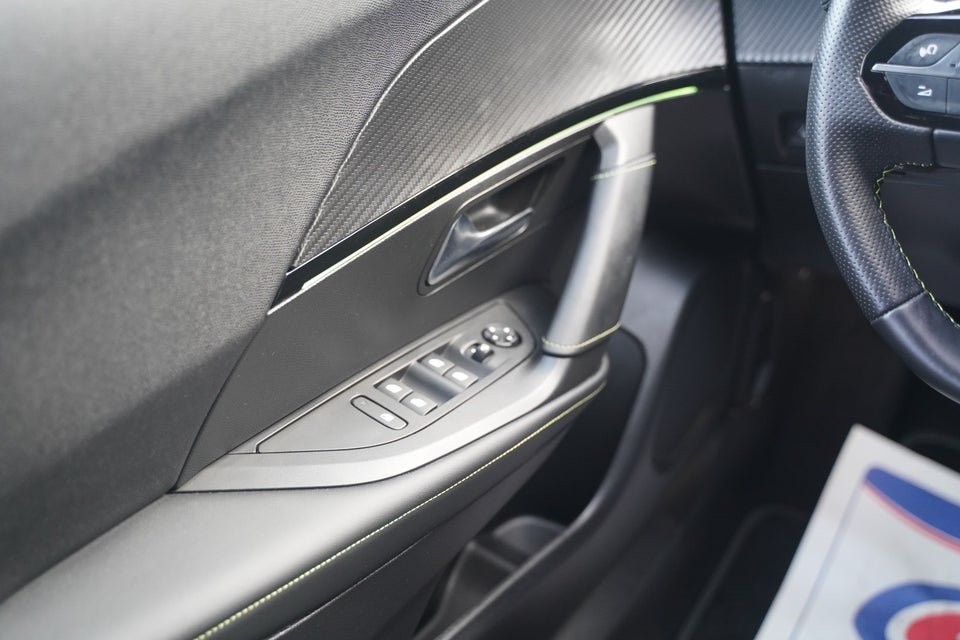 Peugeot e-2008 50 GT 5d