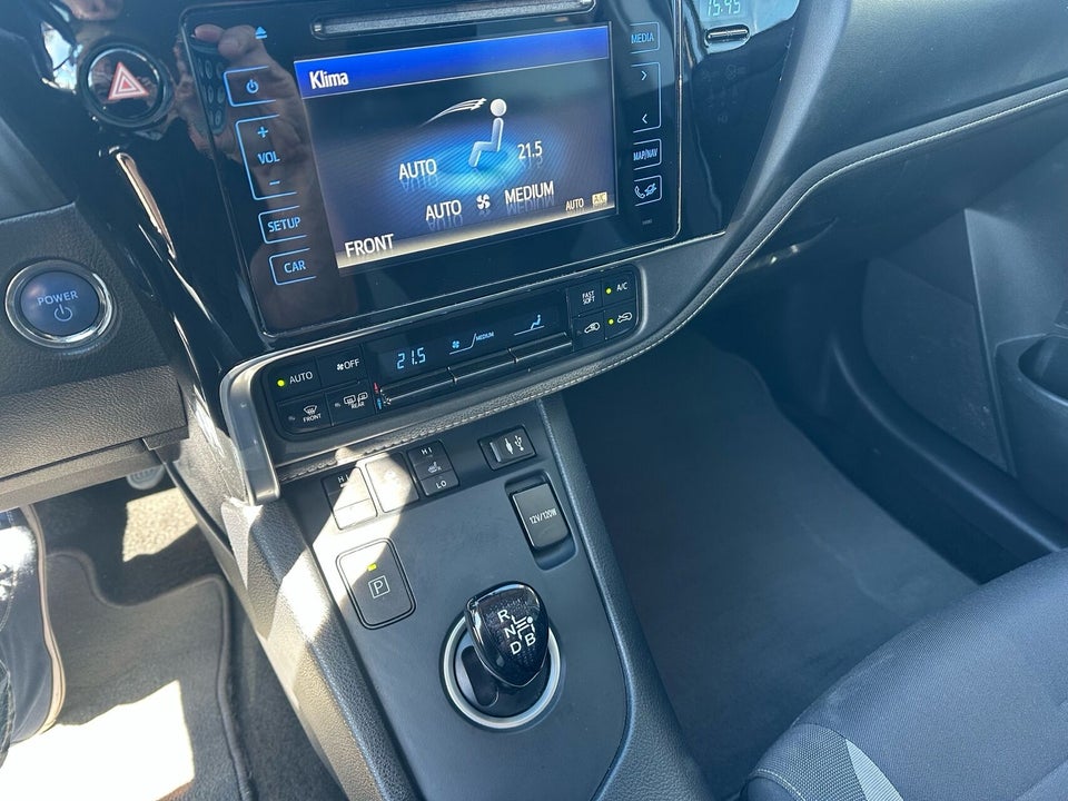 Toyota Auris 1,8 Hybrid H2 Comfort Touring Sports CVT 5d