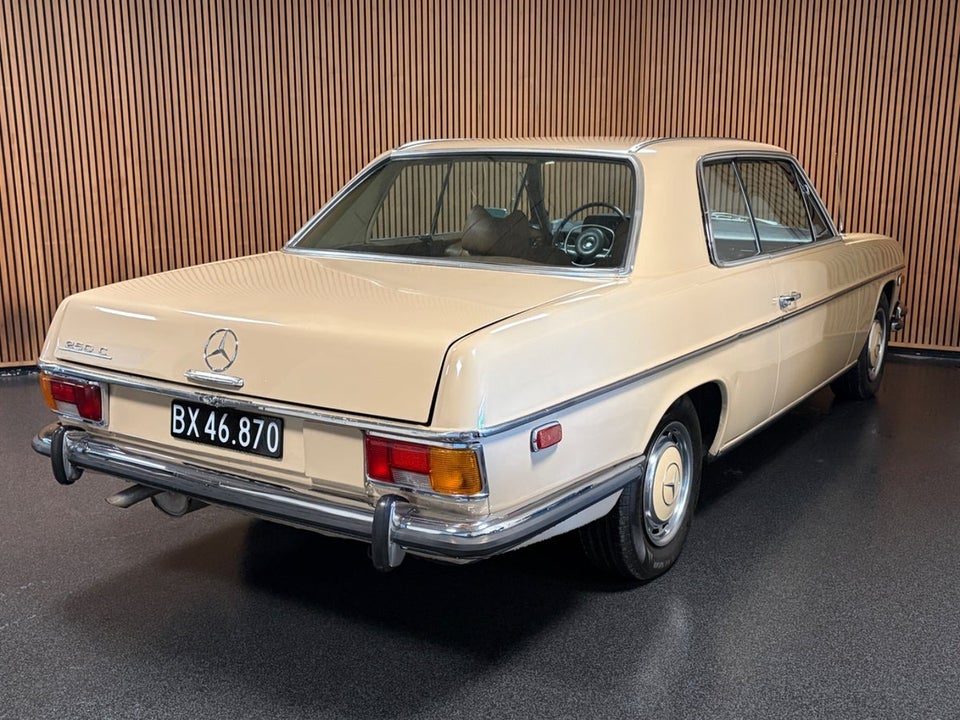 Mercedes 250 CE 2,5 Coupé aut. 2d
