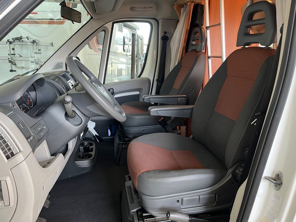 Elnagh Duke 2,2 46 2d