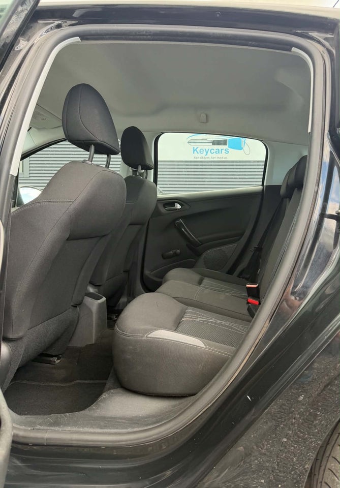 Peugeot 208 1,2 VTi Active 5d