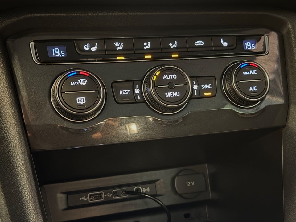 VW Tiguan 2,0 TDi 150 IQ.Drive DSG 5d