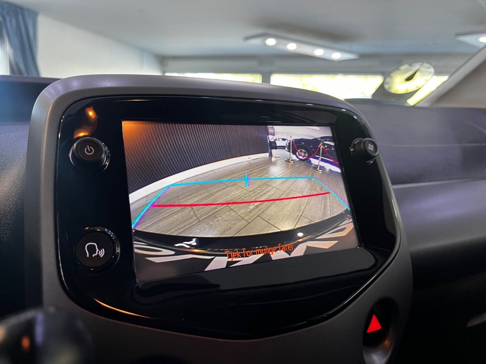 Toyota Aygo 1,0 VVT-i x-press x-shift 5d