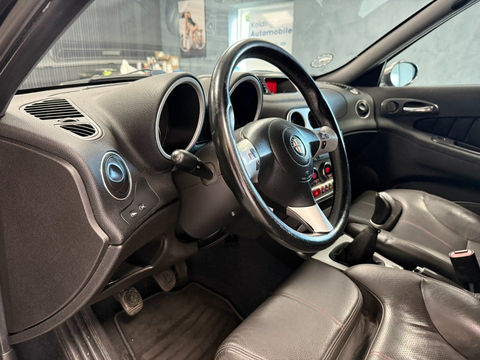 Alfa Romeo 156 2,0 JTS Berlina 4d